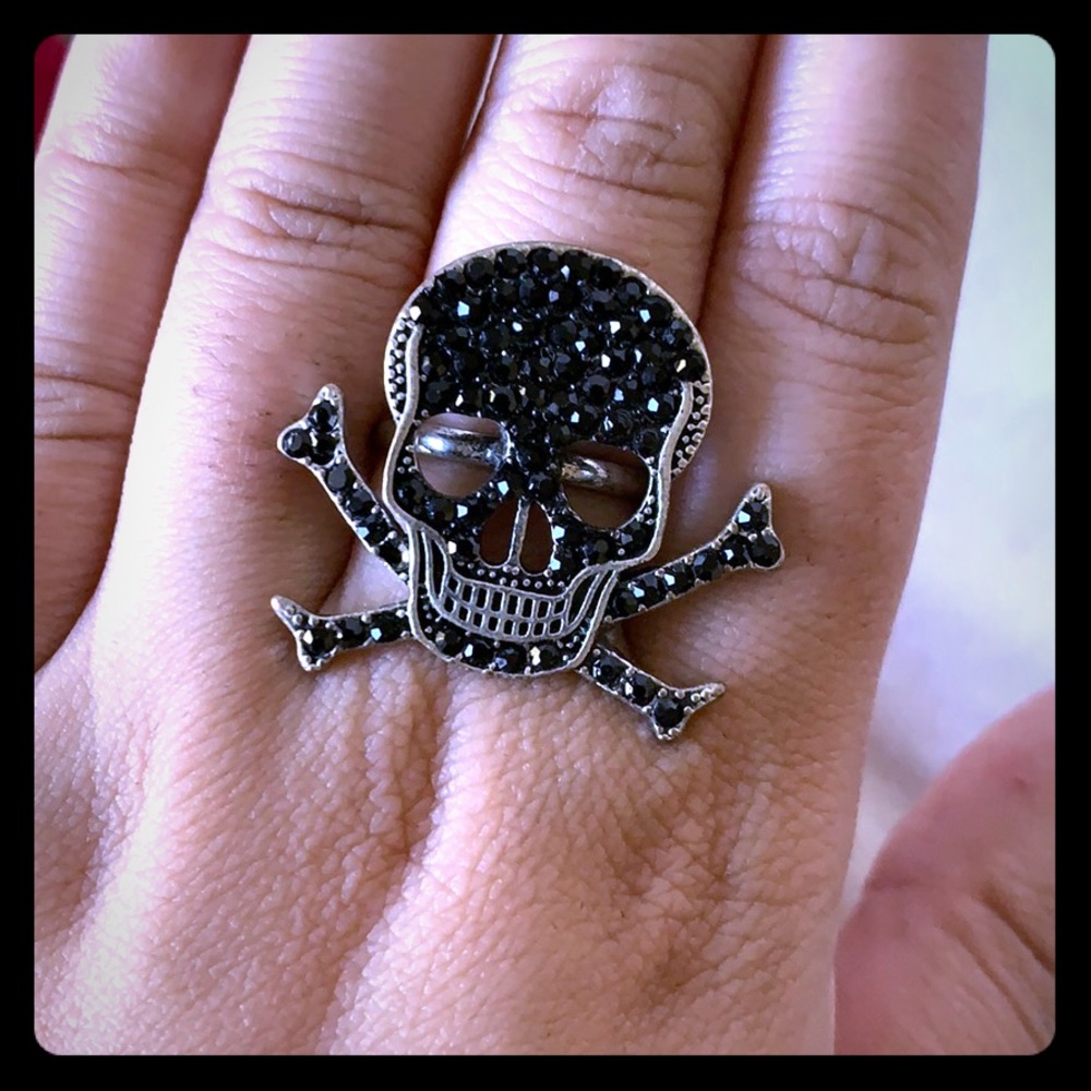 Black rhinestone skull and crossbow ring
